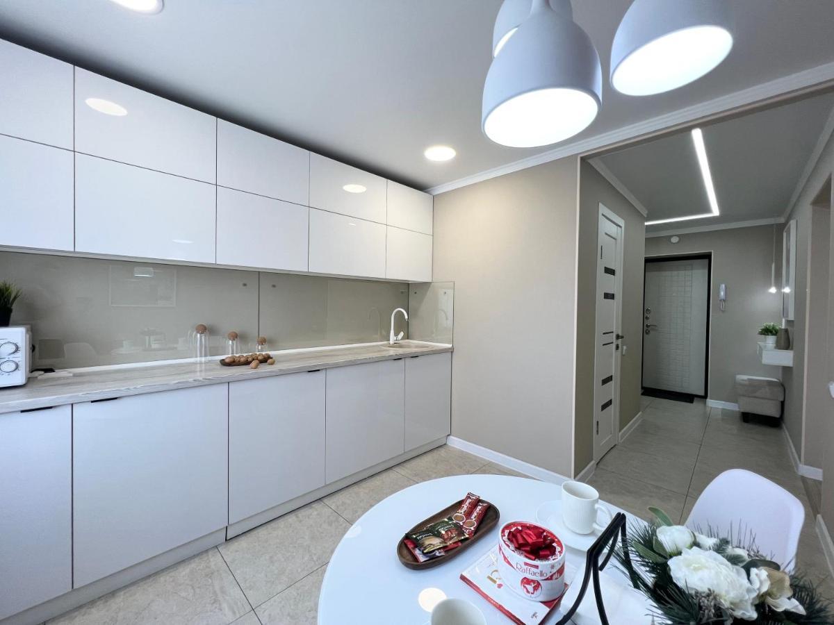 Luxury Apartments Pavlodar Eksteriør billede
