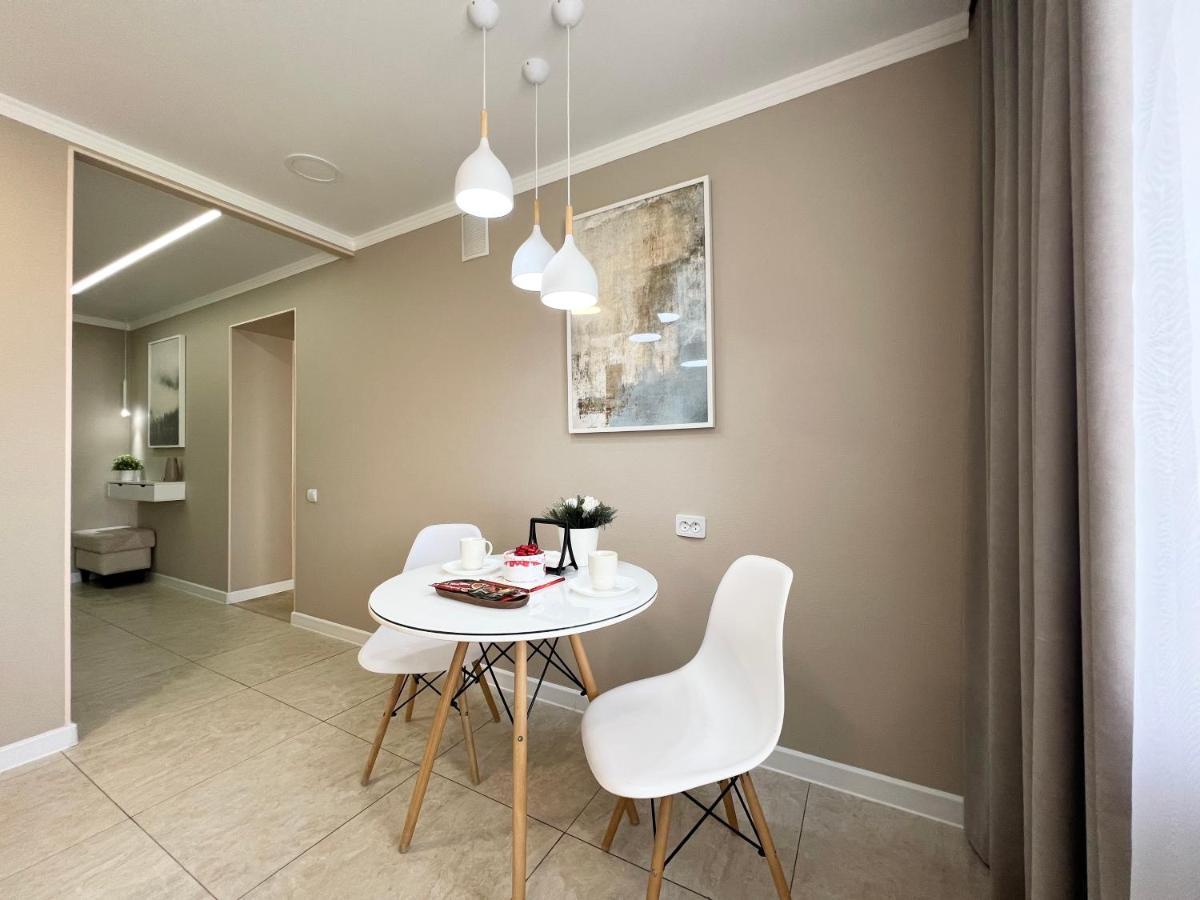 Luxury Apartments Pavlodar Eksteriør billede
