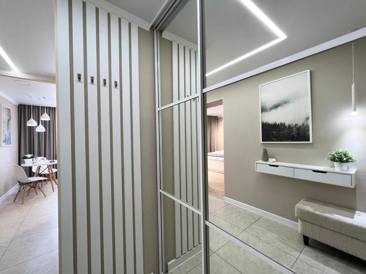Luxury Apartments Pavlodar Eksteriør billede