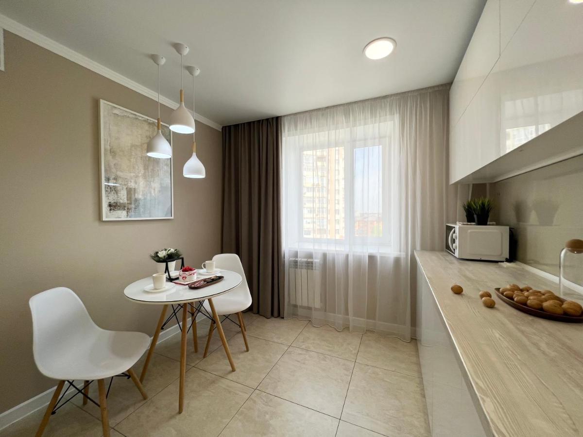 Luxury Apartments Pavlodar Eksteriør billede