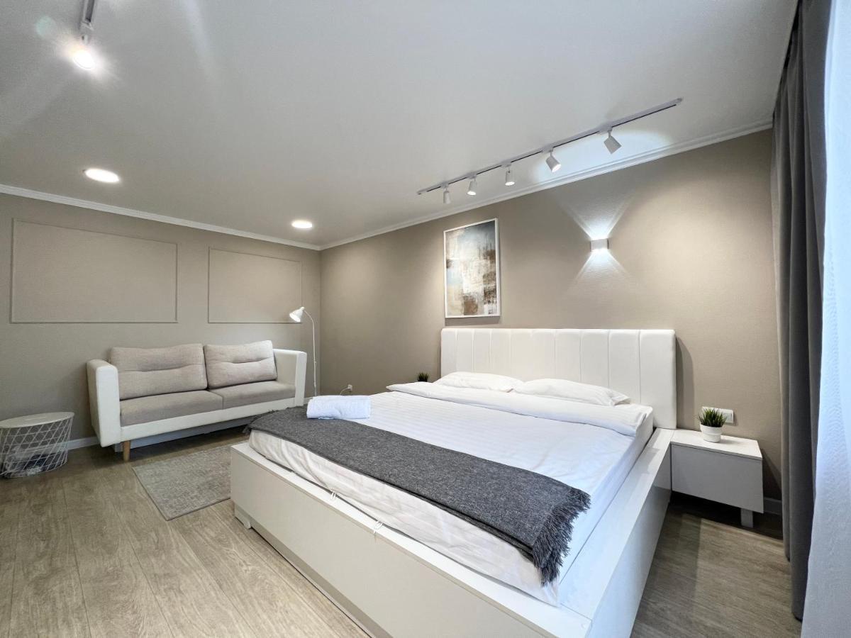 Luxury Apartments Pavlodar Eksteriør billede